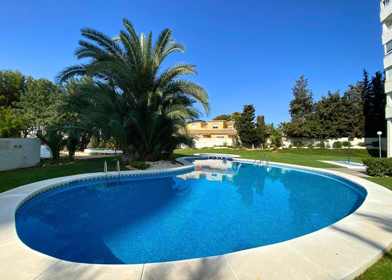 Cozy Apartment Benidorm Poniente 5 Min From The Beach Luaran gambar