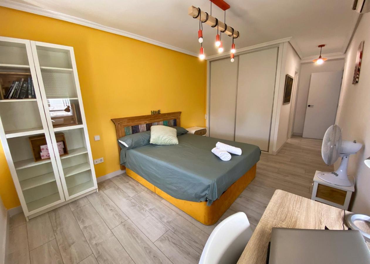 Cozy Apartment Benidorm Poniente 5 Min From The Beach Luaran gambar